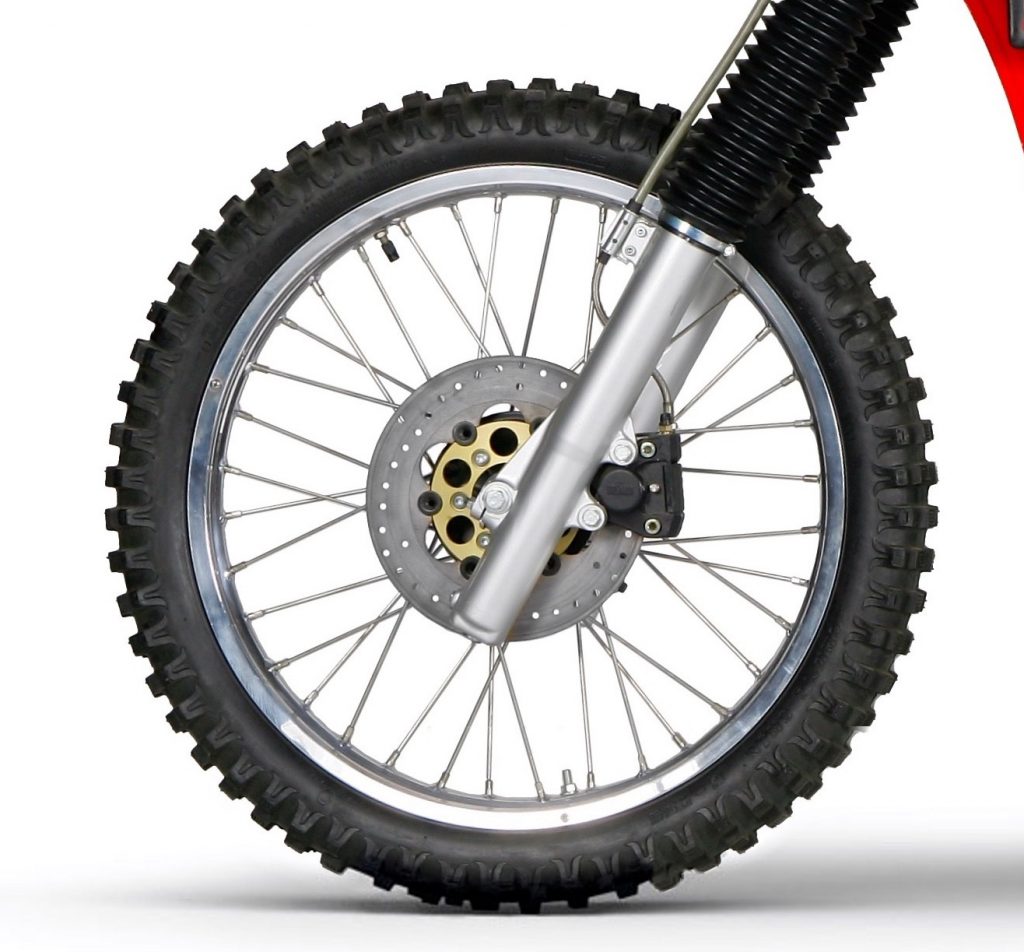 Another area of concern on the stock WMX was its brakes. The front disc/rear drum combo was weak, numb, and prone to glazing