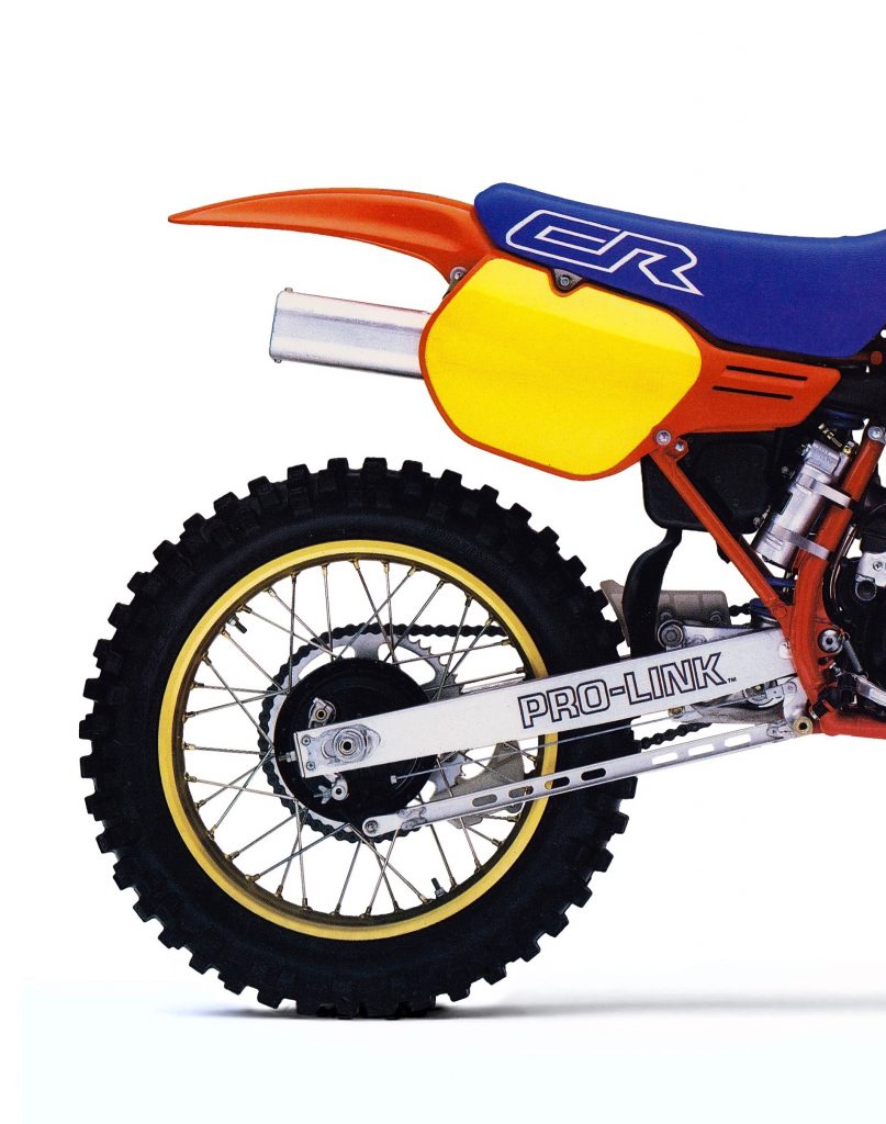 The ’86 CR’s would be the last ones to use a drum brake. In 1987 Honda would upgrade all the full-size CRs with a hydraulic