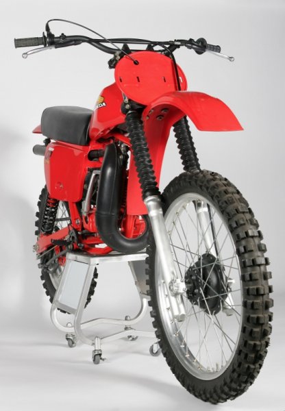 The ’79 Elsinore is probably best remembered for its bizarre 23-inch front wheel and even more bizarre “Claw Action” tires
