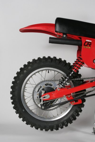 The Elsinore’s rear shocks featured no external adjustment and offered dismal performance. The steel rear swingarm was prone