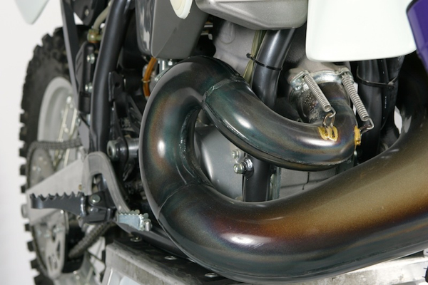 One feature I absolutely loved on the KTM’s of this era was this super trick “natural” pipe. Before they started chroming